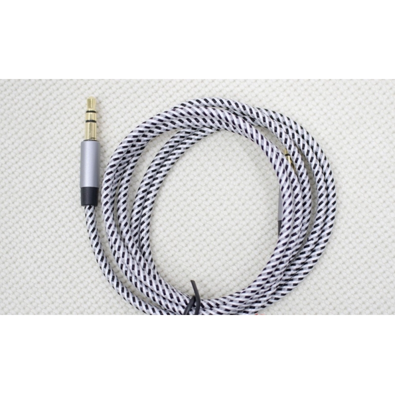 COLT AUX CABLE PREMIUM (Кабель AUX)